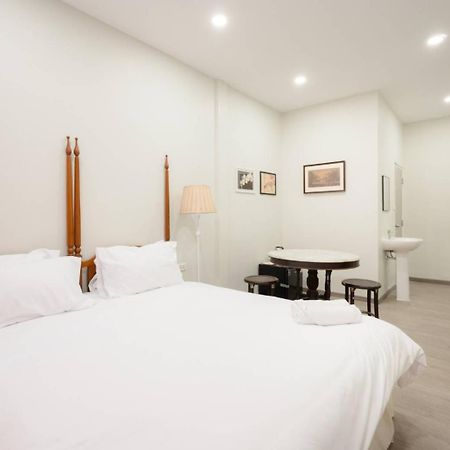 Hidden Dragon V Yaowarat Road Apartment Bangkok Bagian luar foto