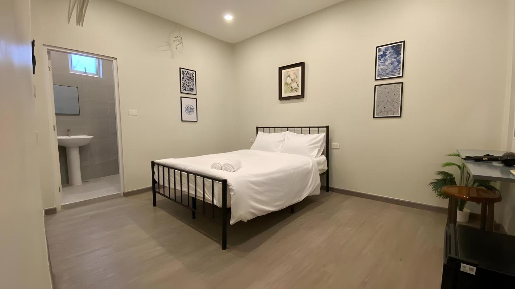 Hidden Dragon V Yaowarat Road Apartment Bangkok Bagian luar foto