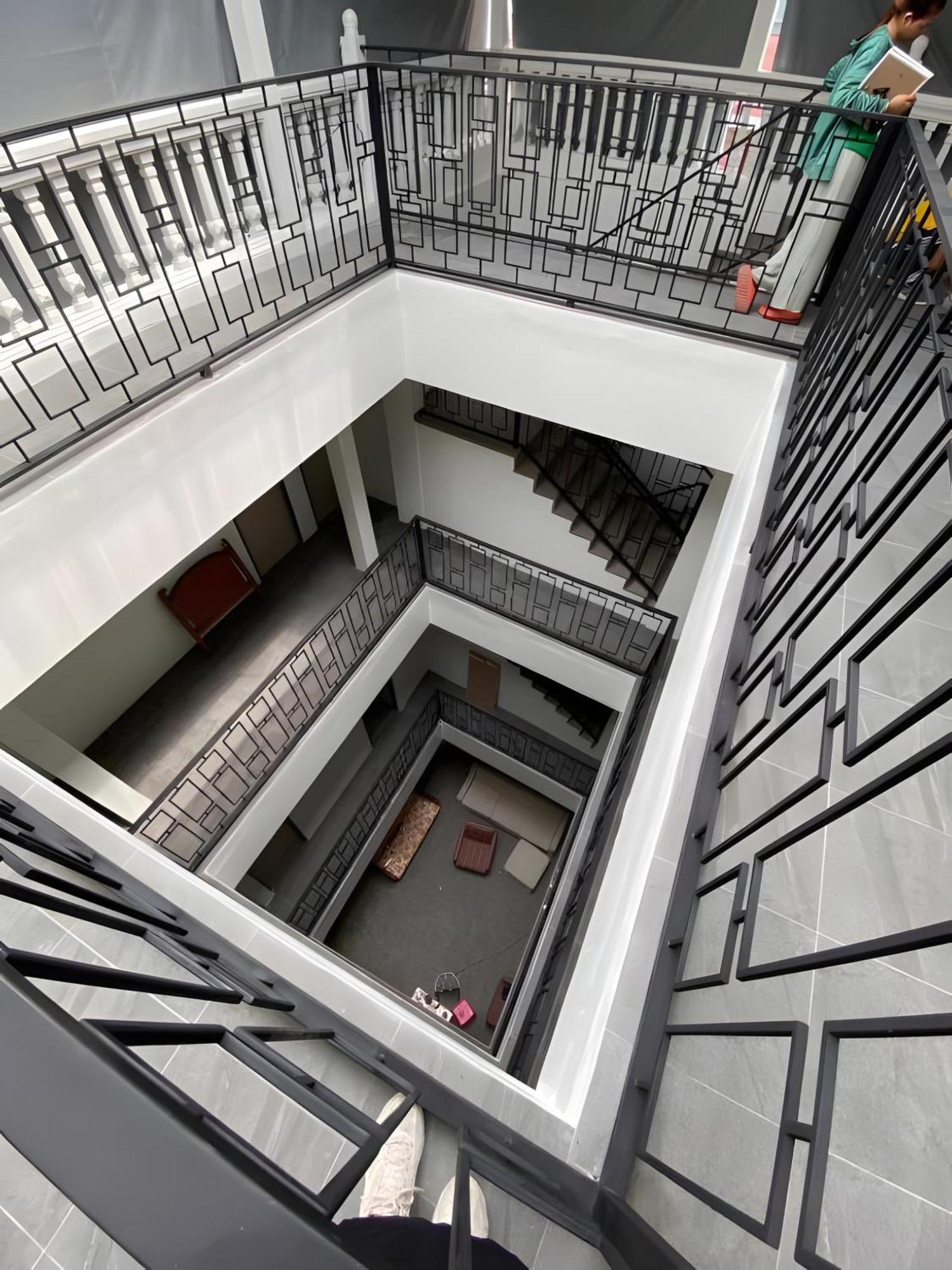 Hidden Dragon V Yaowarat Road Apartment Bangkok Bagian luar foto