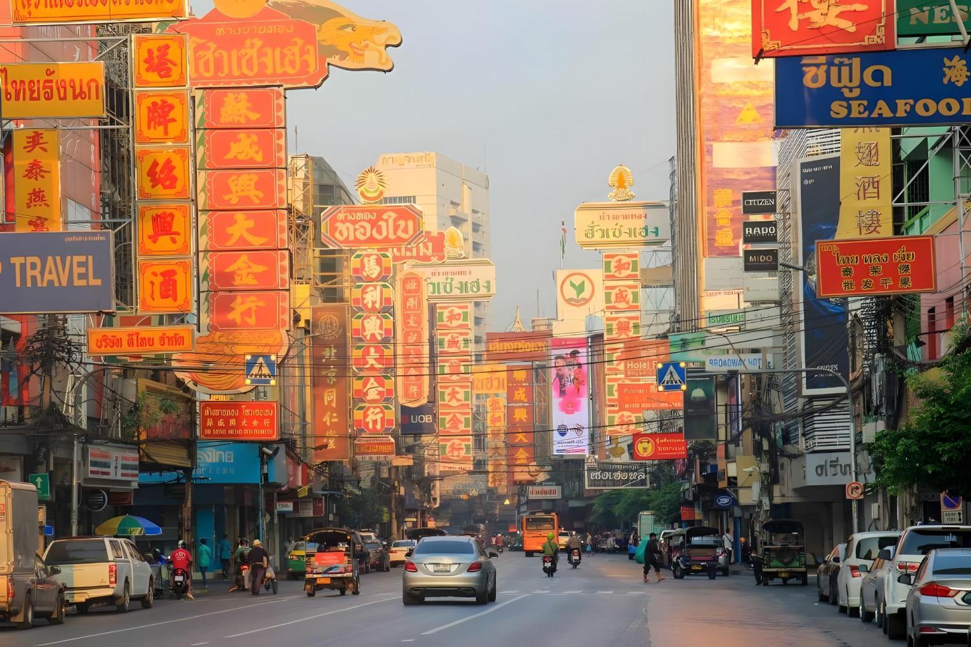 Hidden Dragon V Yaowarat Road Apartment Bangkok Bagian luar foto